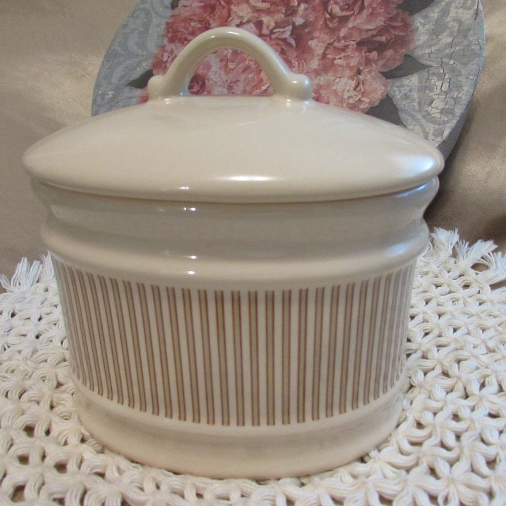 Oval Porcelain Jar